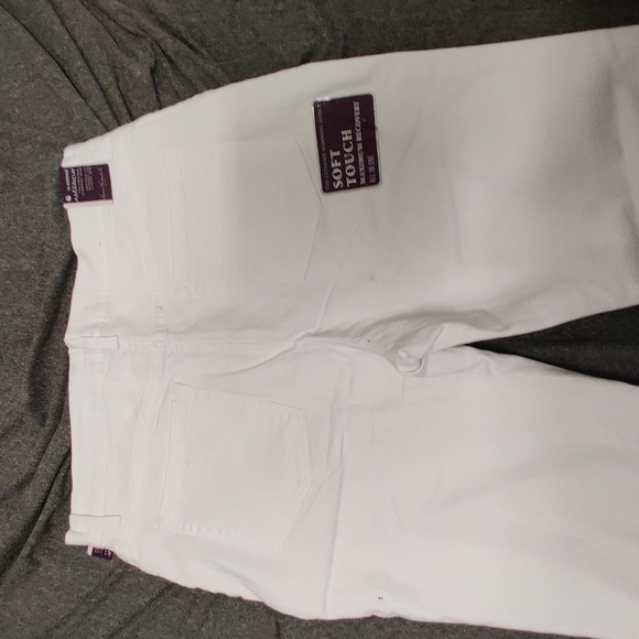 Nwt Gloria Vanderbilt Amanda white pants sz 16 - Picture 6 of 7